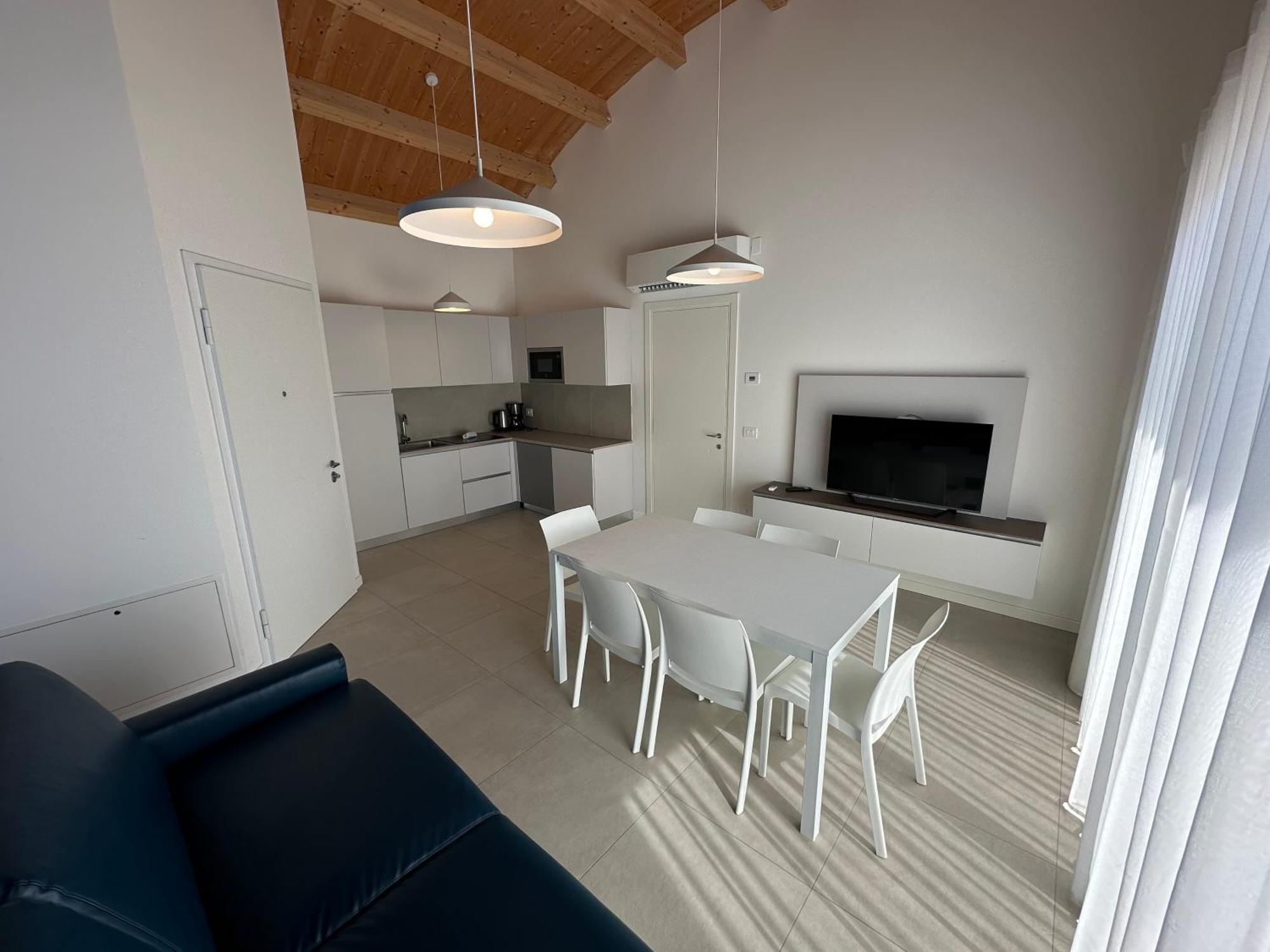 Woody Penthouse Sea View - Agenzia Cocal Appartamento